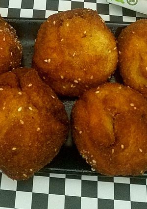 A picture of Bread kachori.
