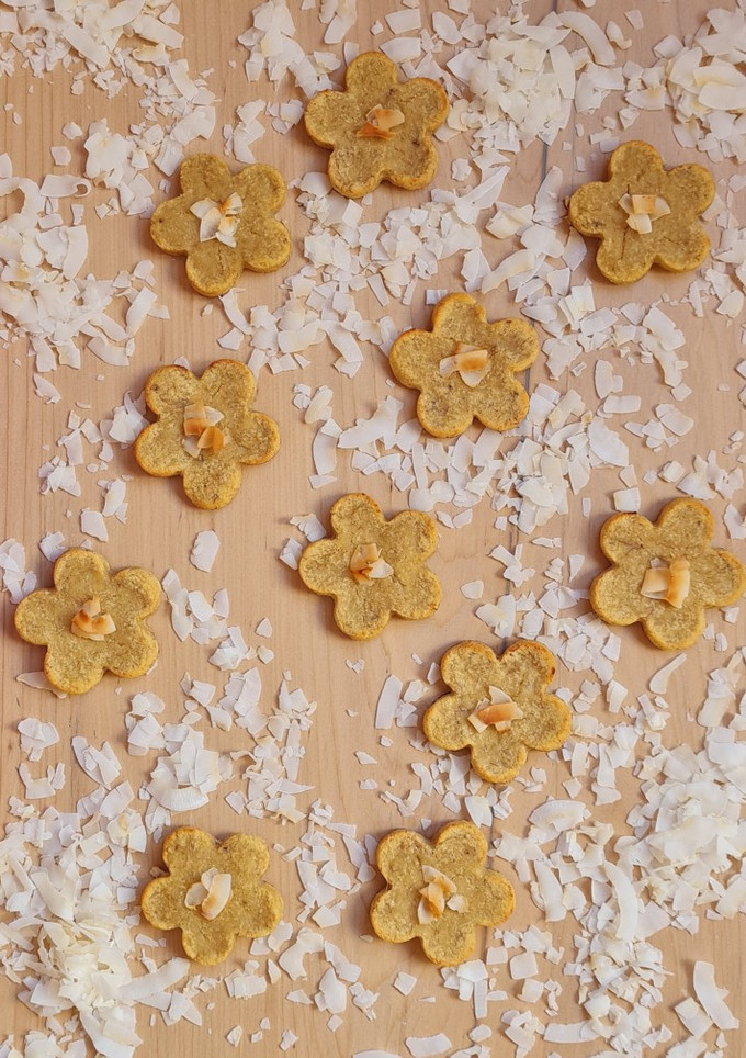 Una foto de Galletas de harina de coco y plátano/banana 🥥 🍌 sin azúcar