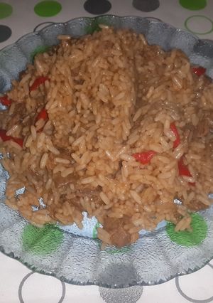 Una foto de Arroz salteado con carne