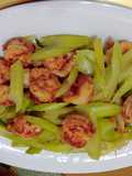 Tumis batang seledri dan udang