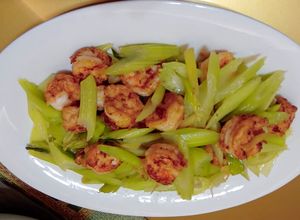 Foto resep Tumis batang seledri dan udang