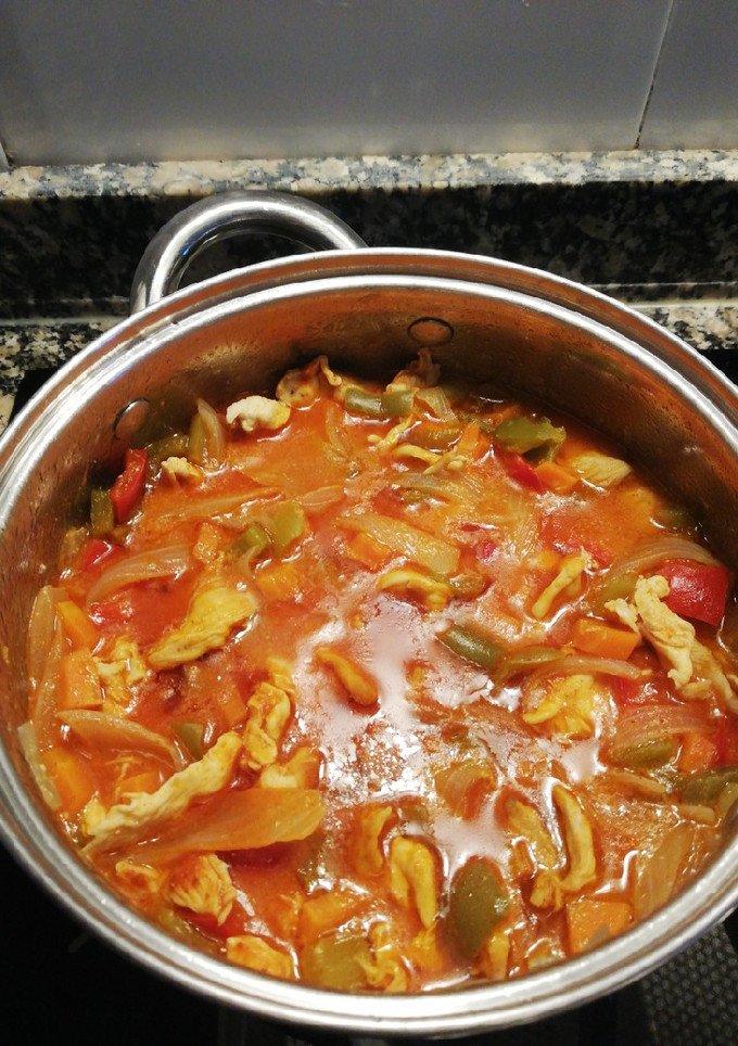 Una foto de Pollo guisado