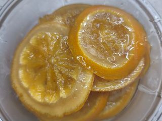 Naranjas confitadas en almíbar