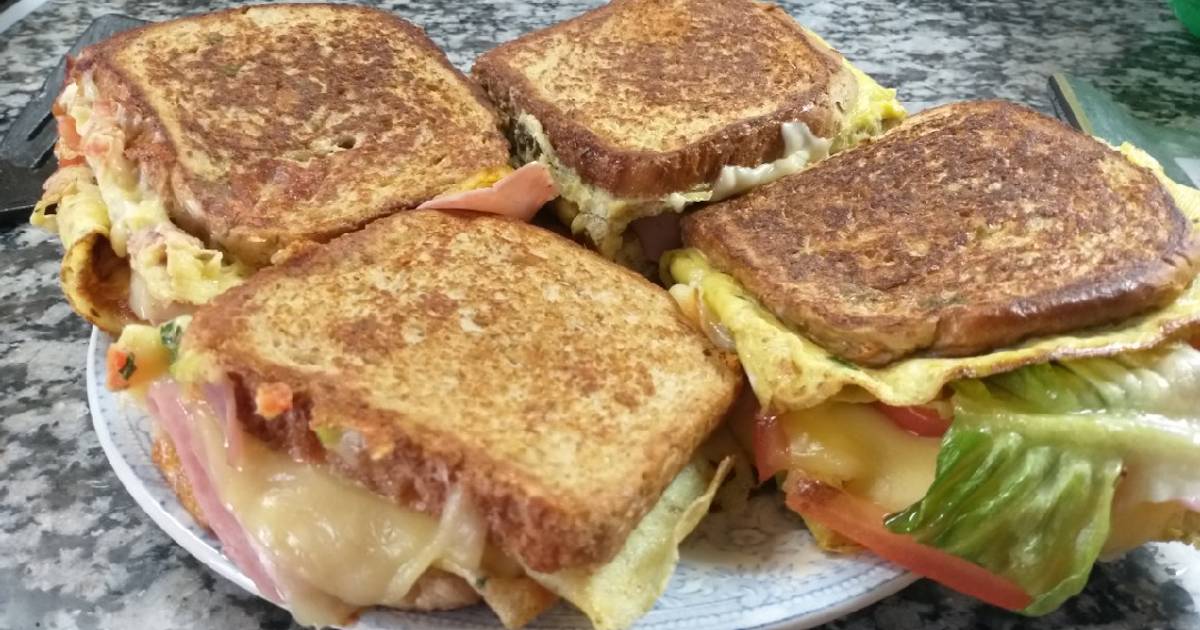 Pan con Tortilla | Omelette Sandwich