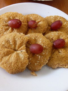 A picture of Eggless Coconut cookies.