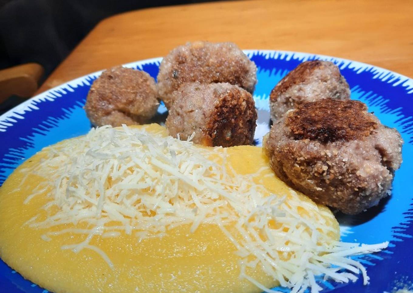 Albóndigas con polenta