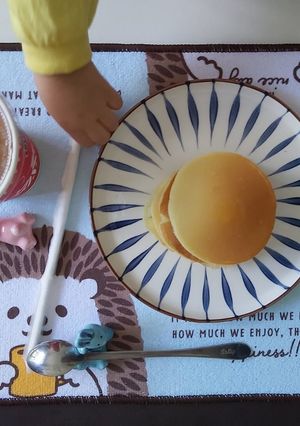 Hình của món HOTCAKE / PANCAKE (dùng bột pha sẵn Morinaga).