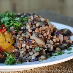 A picture of Buckwheat with Organic Mushrooms.