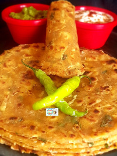 દૂધી થેપલા (Dudhi Thepla Recipe In Gujarati) રેસીપી મુખ્ય ફોટો