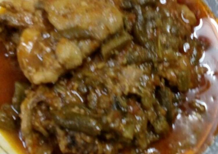 ادام الباميه على طريقتي 🍜