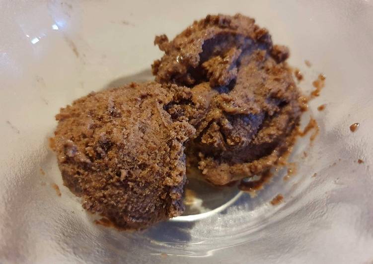 Recipe of Ultimate Glace aux brownies