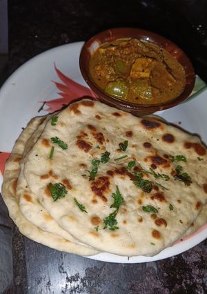 A picture of Butter Naan.