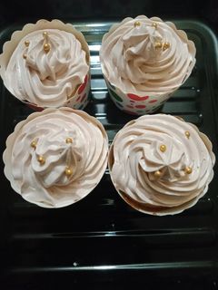 ভ্যানিল কাপ কেক (vanilla cupcake recipe in bengali) রেসিপির প্রধান ছবি