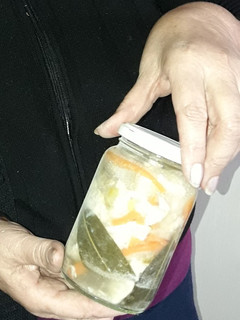 Una foto de Escabeche de pollo y verduras de mamá