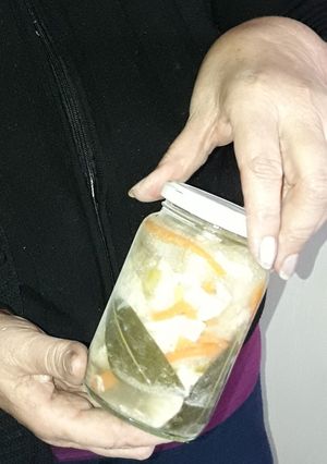 Una foto de Escabeche de pollo y verduras de mamá