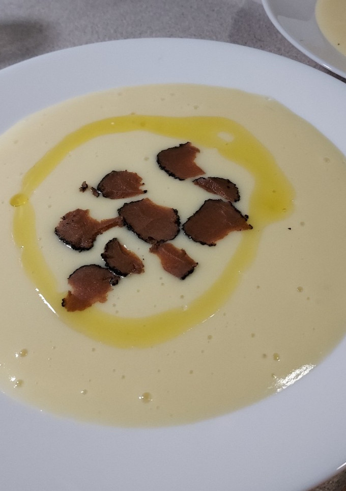 Una foto de Crema de patatas con trufa