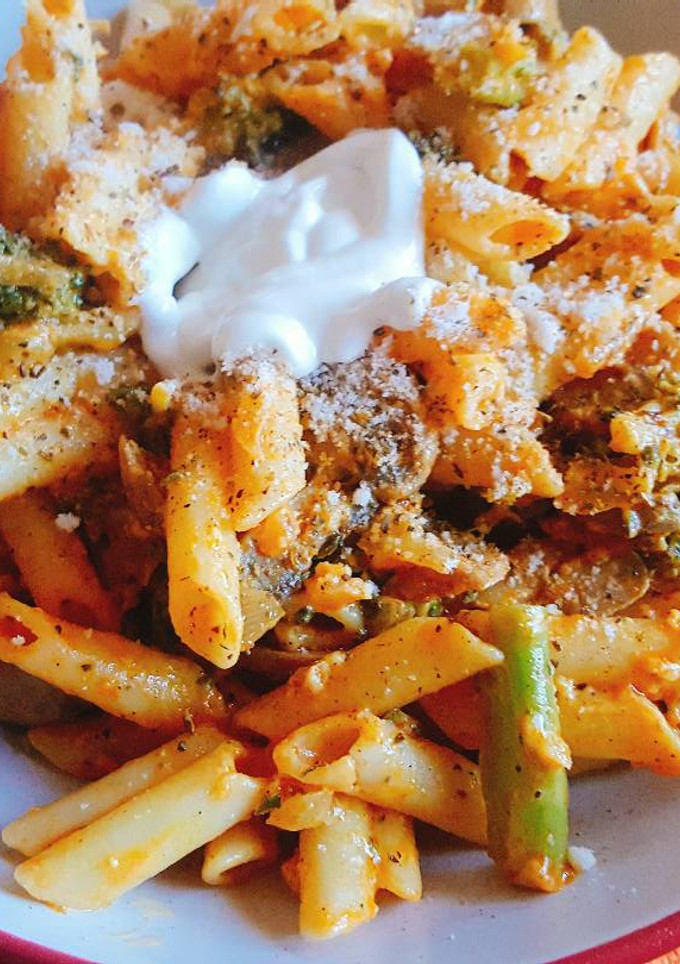 Una foto de Pasta en salsa rosa