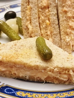 Una foto de Sándwich de cangrejo y huevo
