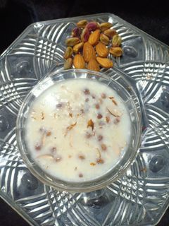 ડ્રાયફ્રુટ મસાલા દૂધ (Dryfruit Masala Milk Recipe In Gujarati) રેસીપી મુખ્ય ફોટો