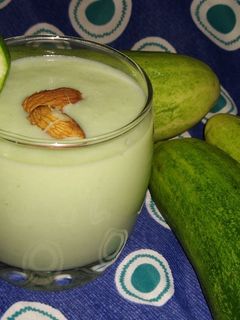 कुकुम्बर मिल्क शेक(cucumber milkshake recipe in Hindi) रेसिपी मुख्य फोटो