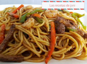 Foto principal de Tallarines con Ternera y Gambas / recetas de comida china