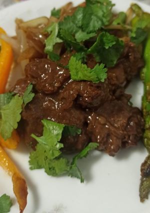 Una foto de Carrilleras con salsa chocolate