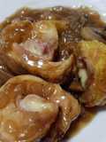 Muslos de pollo rellenos con salsa de setas