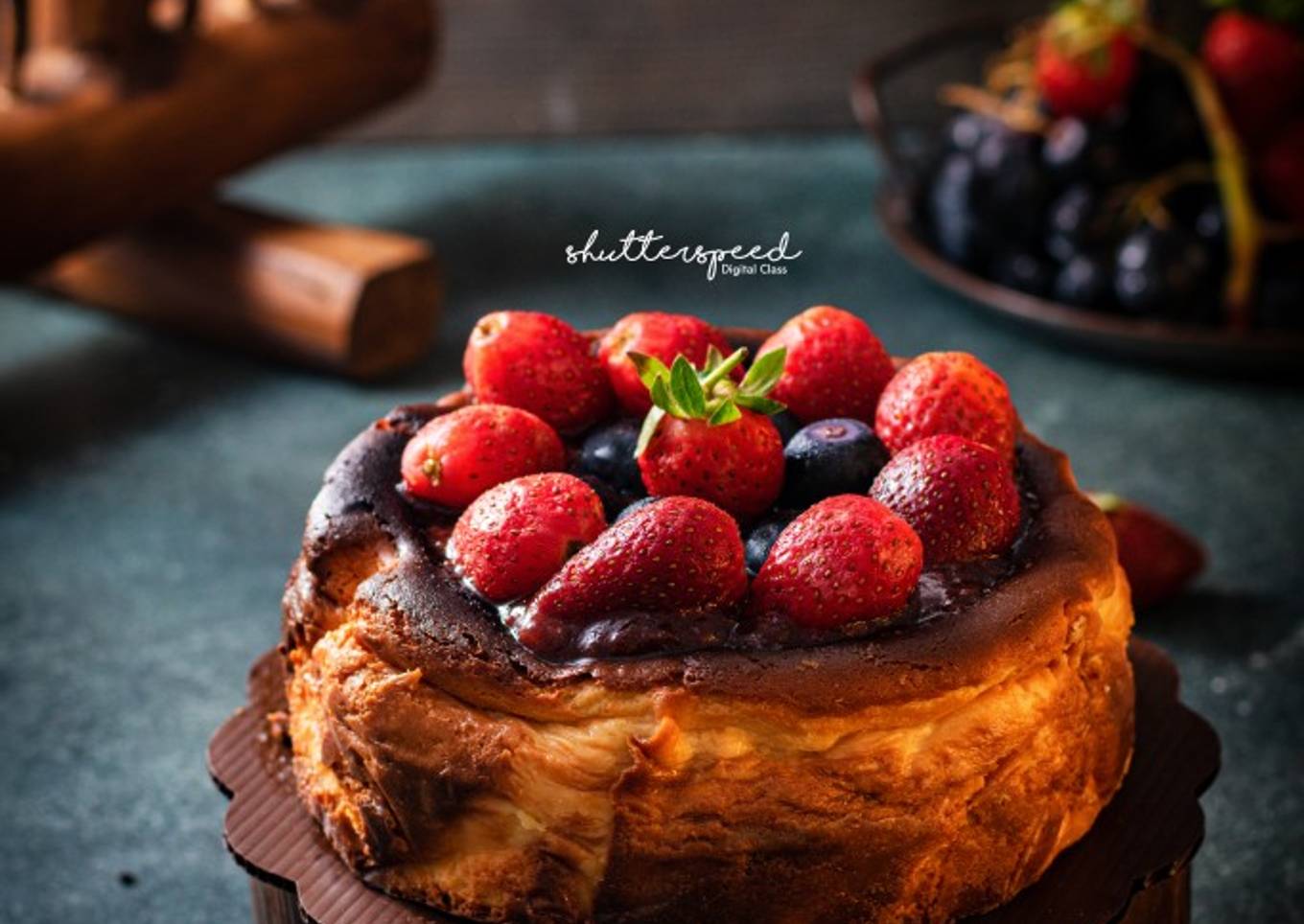 BASQUE BURNT CHEESE CAKE (Creamy & Caramelized)