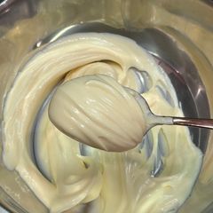 A picture of Shallot Mayonnaise (Vietnamese “butter”).