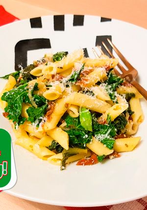 Una foto de Maccheroni alla Kale e Pomodoro Secchi