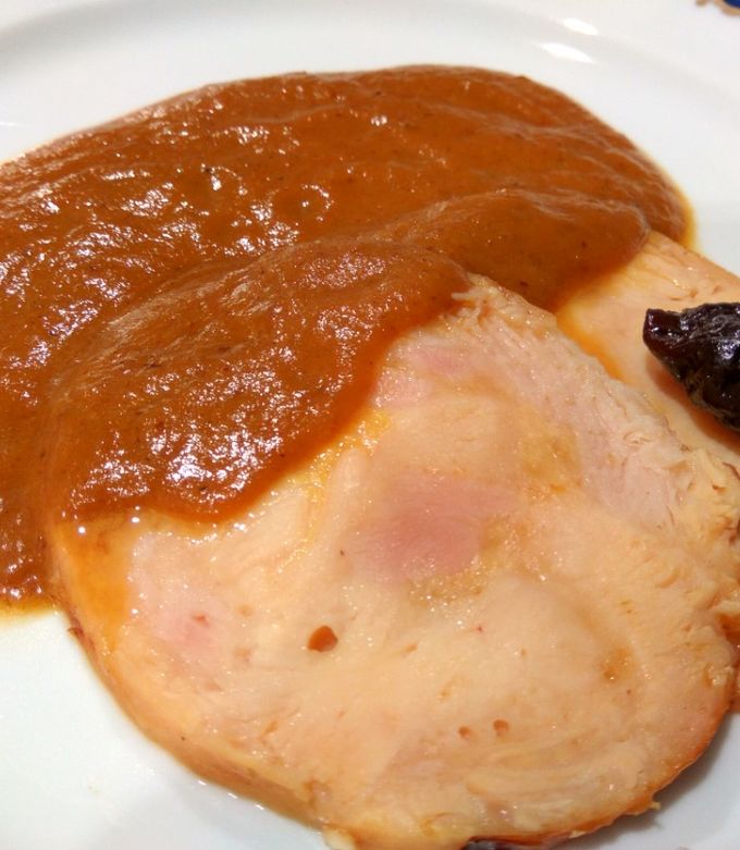 Foto principal de Roti de pollo con salsa de ciruelas y manzanas al Pedro Ximénez. En olla express
