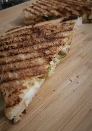A picture of Grilled sandwiches.