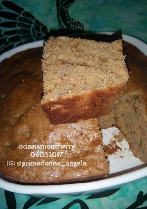 A picture of Banana Cake with Palm Sugar.