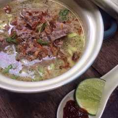 A picture of Coto Makassar.