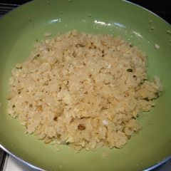 A picture of Egg halwa.