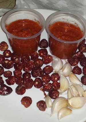 A picture of Lashan Ki chutney.