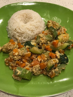 Una foto de Guiso de verduras con arroz graneado