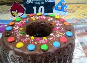 Foto resep Kue ulang tahun brownies kukus lapis coklat leleh irit bahan