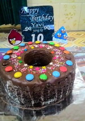 Foto resep Kue ulang tahun brownies kukus lapis coklat leleh irit bahan