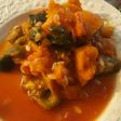 Verduras en salsa roja