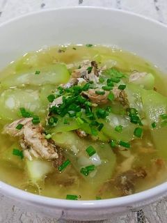 Hình của món Canh bầu nấu cá nục kho.