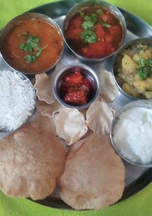 A picture of South Indian Thali.