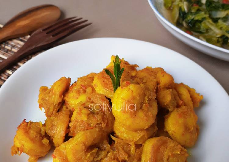 Udang Bumbu Kuning Pedas Gurih