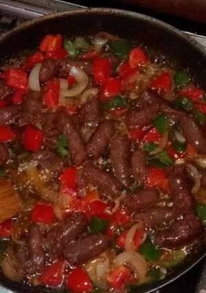 صورة لوصفة سجق بالبصل 😋