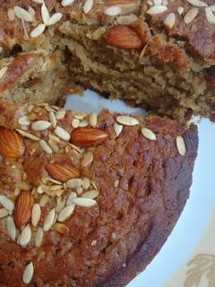 A picture of Coffee flavored dates cake.