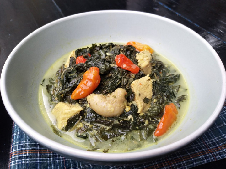 Resep Gulai Ayam Daun Singkong, Lezat Sekali