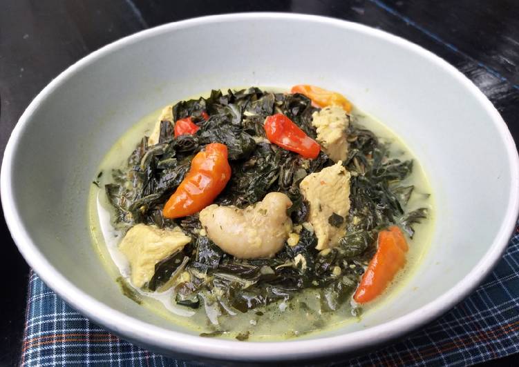 Resep Gulai Ayam Daun Singkong, Enak Banget