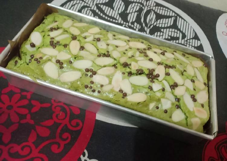 Brownies Matcha with Shiny crust