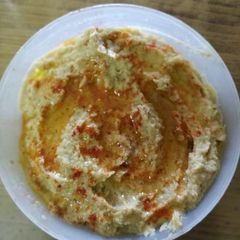 A picture of Hummus with lil twist.