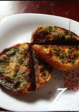 A picture of Garlic Buns.